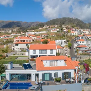 https://casa-lira.madeira-islandshotels.com